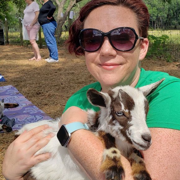 Meet your Posher, Nikki - Picture 1 of 1